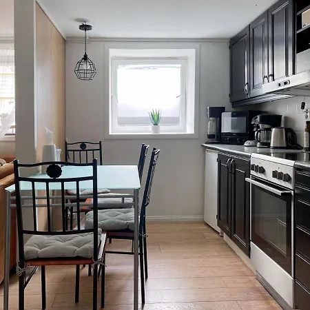 公寓 Unique Nest With Sauna - Nr1 By Berti's