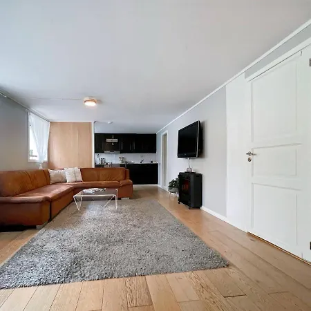 2br Generouse Living Ir Sauna 3 Min Station Stavanger