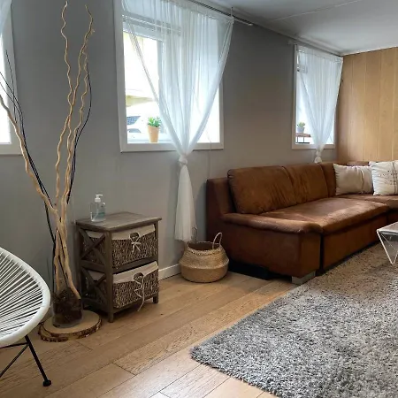 2br Generouse Living Ir Sauna 3 Min Station * Stavanger