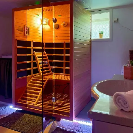 公寓 Unique Nest With Sauna - Nr1 By Berti's *